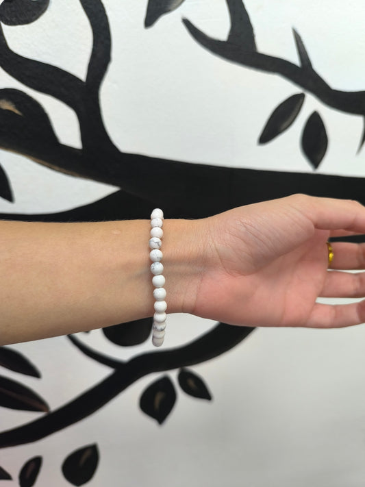 BRACELET EN PIERRE HOWLITE NATURELLE