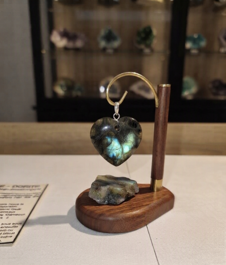 PENDENTIF EN LABRADORITE NATUREL