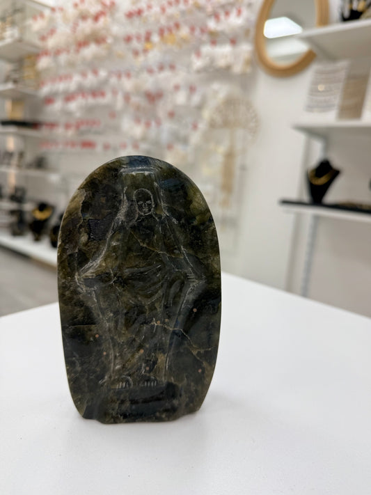 VIERGE NOIRE EN LABRADORITE